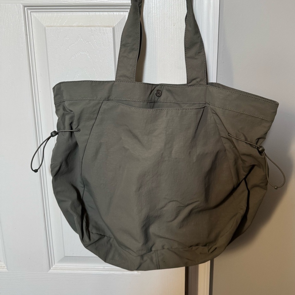 Lululemon Side Cinched Shopper Tote 18L